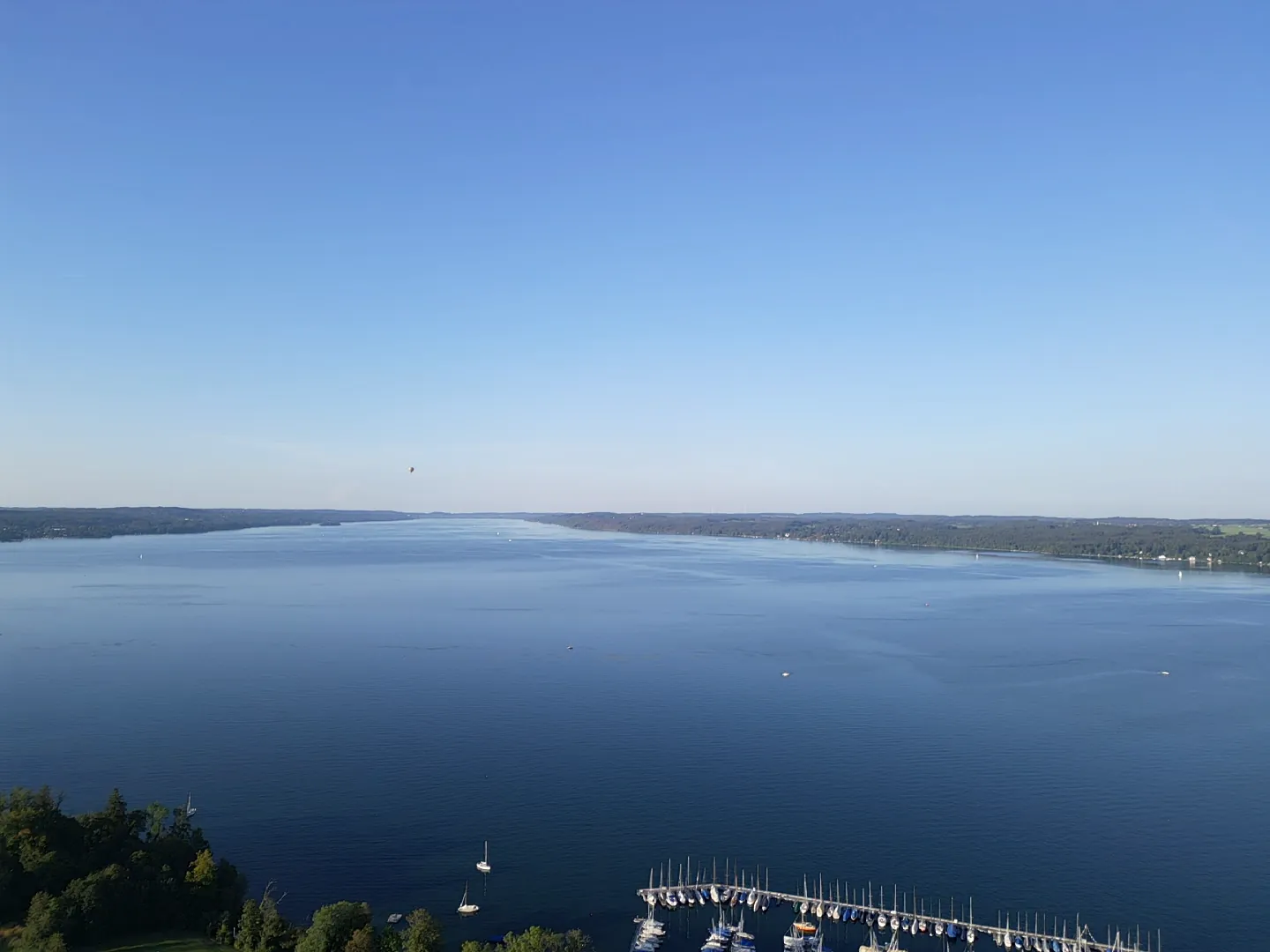 Starnberger See im Süden von München, Luftaufnahme